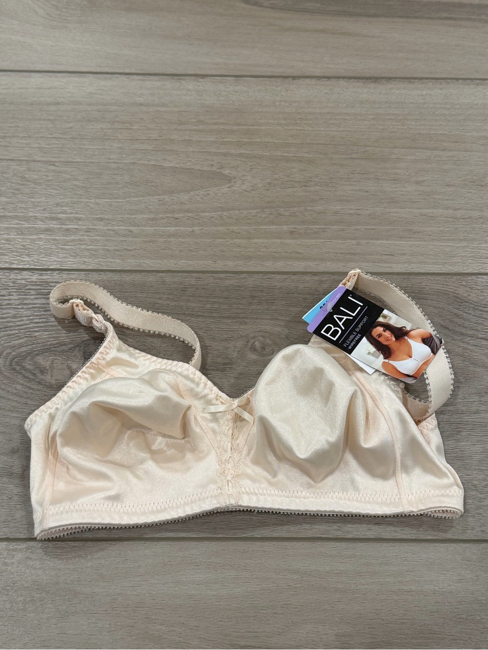 Bali Beige Lightly Lined Wireless T-Shirt Bra Size 36C #3820 NWT RV $40